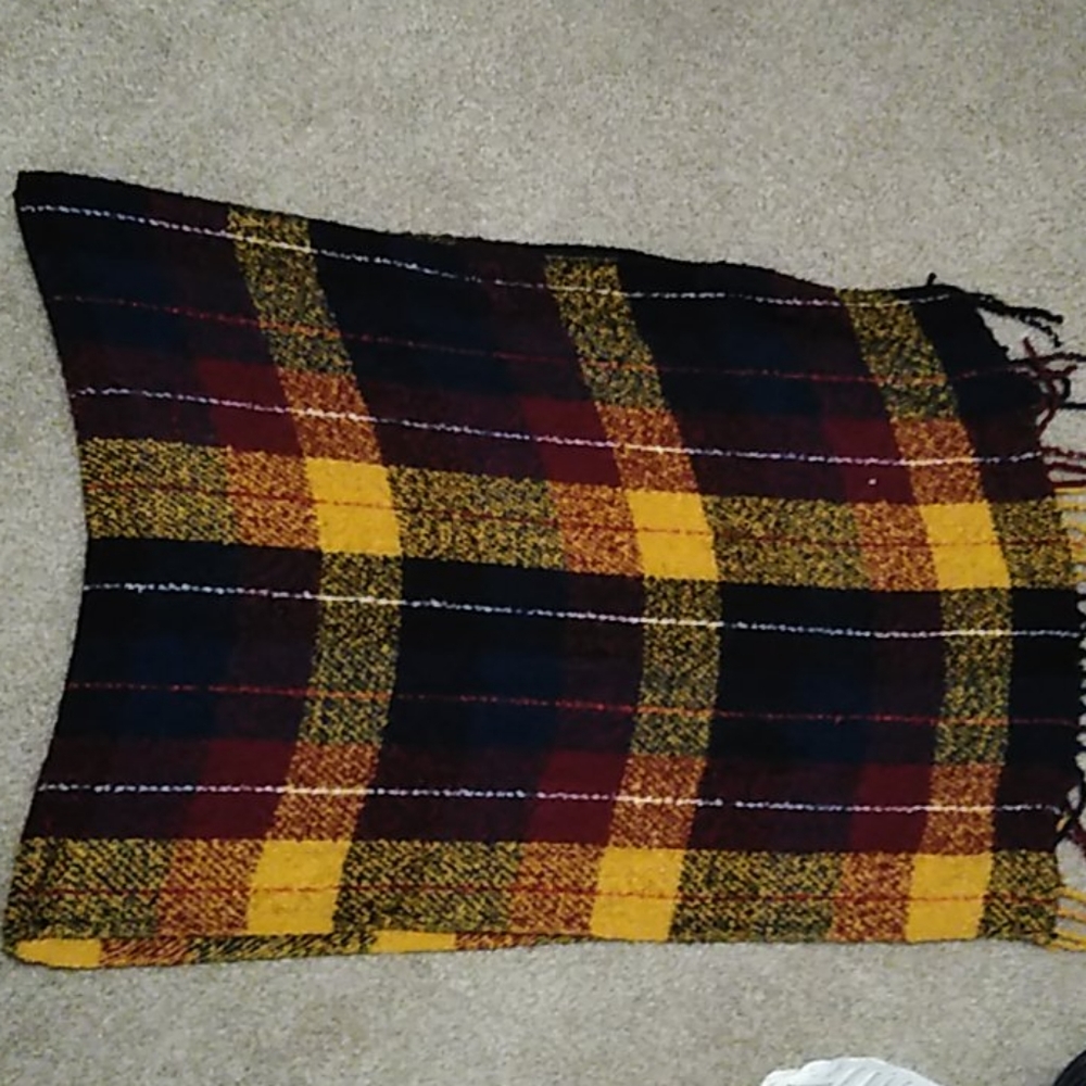 Big Scarf ONLY AVAILABLE TIL THE 20TH